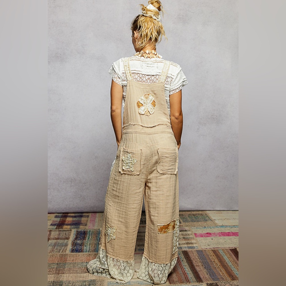 POL Neutral Patchwork Wide-Leg Jumpsuit with Floral Appliqué - Picture 5 of 6